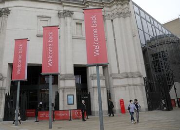 La National Gallery reabre con finanzas afectadas por Covid-19