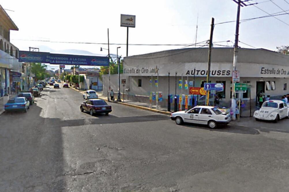 Son tres las empresas que ofrecen el recorrido de 3 mil 500 kilómetros de distancia hasta Chicago, con un costo de alrededor de 4 mil 500 pesos (ESPECIAL)