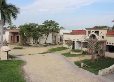 Le piden a AMLO que done rancho para escuela y lo rifa