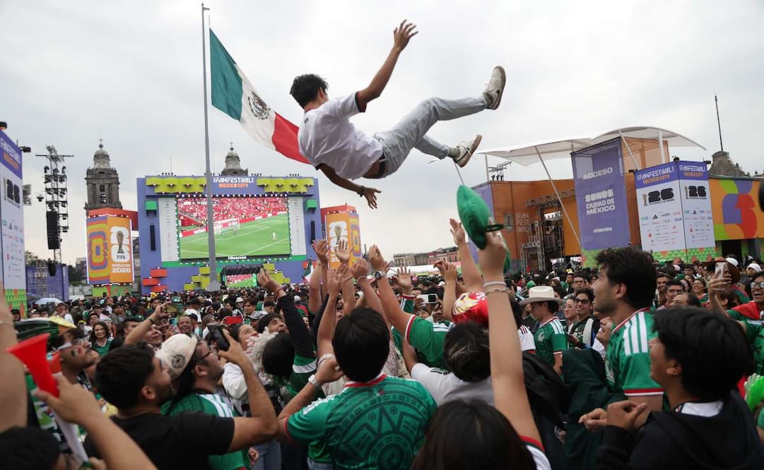 Ambiente en el FIFA Fan Fest Ciudad de México en el Zócalo capitalino el 18 de junio de 2026. Foto: Carlos Mejía/ EL UNIVERSAL