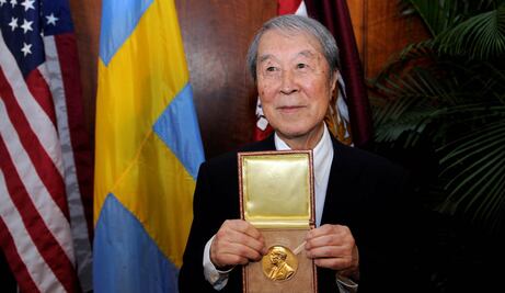 Fallece el premio Nobel de Física Yoichiro Nambu