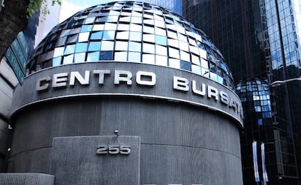 Mexican Stock Exchange falls after Wall Street plunges