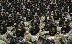 Fuerzas Especiales, paracaidistas y perro robot, ensayan para desfile militar del 16 de septiembre; 15 mil elementos participarán
