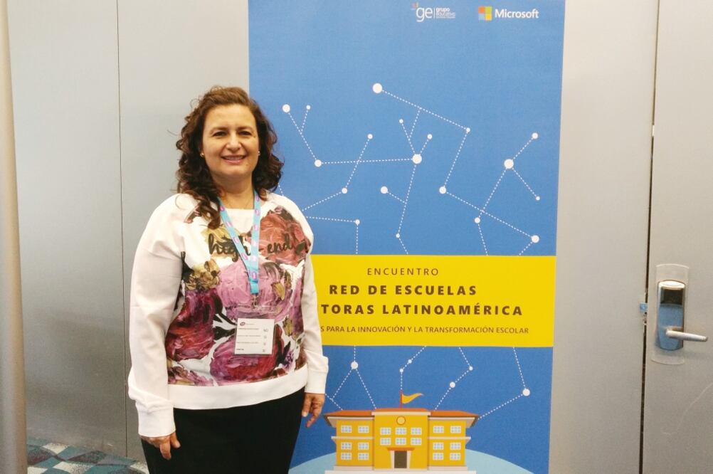 La maestra Patricia Romero creó el Club Minecraft y desarrolló una estrategia para sacar provecho de que sus alumnos siempre buscaban ingresar al juego (TERESA MORENO)
