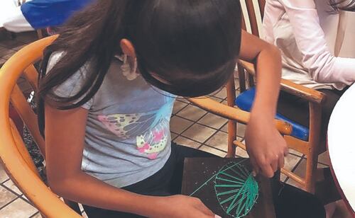 Las ONG suplen vacíos del Estado en alimentación, salud y educación, por lo que debilitarlas implica trasladar ese costo social, alerta experto. Foto: Especial