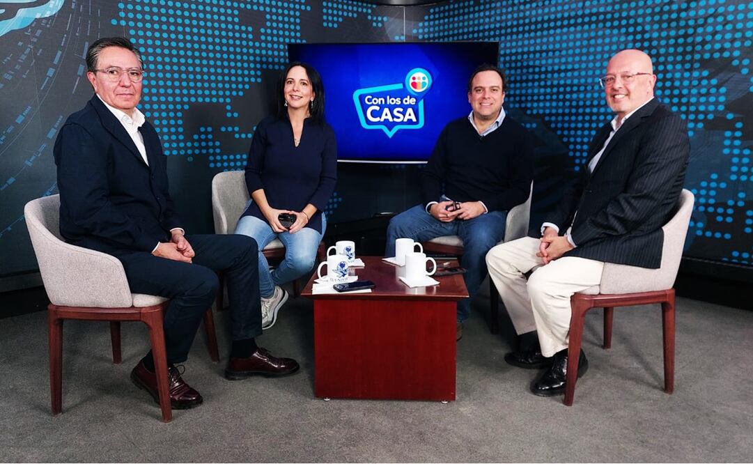 Con los de Casa: David Aponte, Maite Azuela, Luis Estrada, Becerra-Acosta. Foto: Julio Suárez/ EL UNIVERSAL