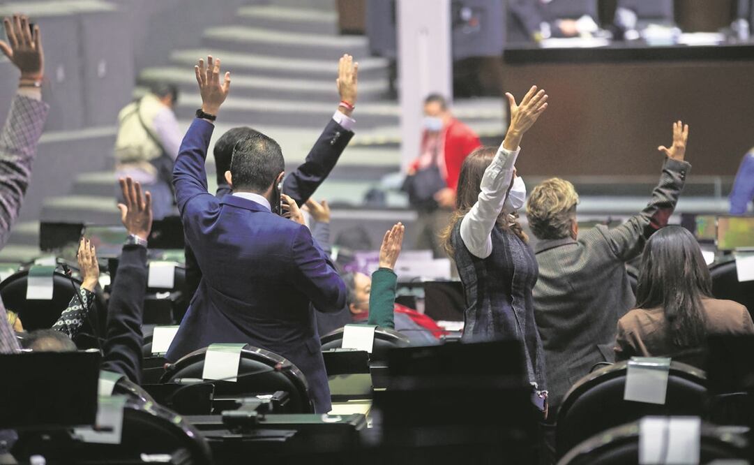 Diputados de Morena, PAN, PRD y MC han levantado la mano para contender por gubernaturas. Foto: Archivo. El Universal