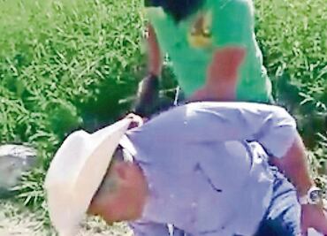 Exhiben extorsión de Los Rojos a alcalde de Mazatepec