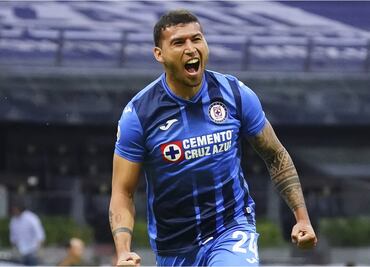 Cruz Azul sufre, pero en penaltis elimina al Necaxa y avanza a los cuartos de final