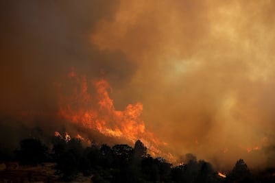 Bomberos controlan el incendio más grande de la historia de California