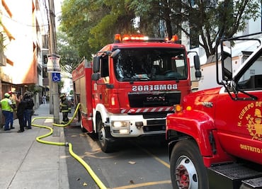 Se registra incendio en departamento de la Nápoles