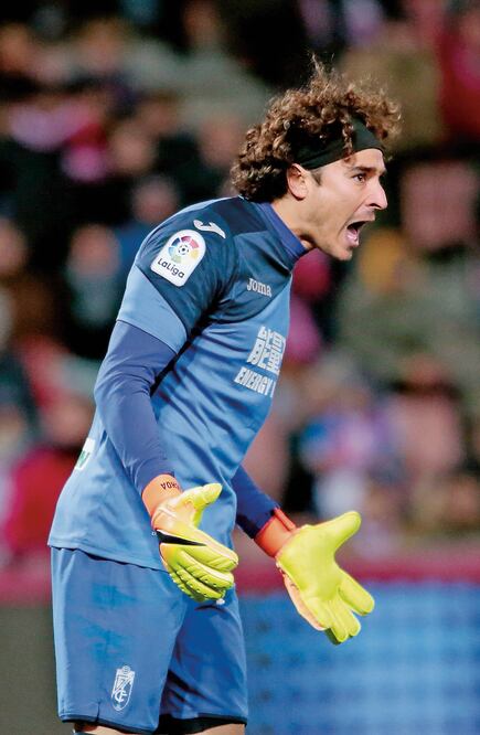 Llega Ochoa al centenar de atajadas