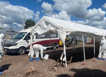 Exhuman siete cuerpos más en el panteón 21 de Marzo en Culiacán; buscan identificarlos y entregarlos a sus familiares