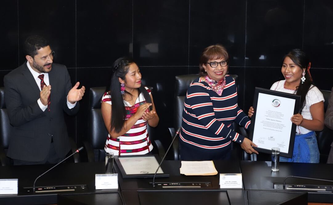 La actriz recibió un reconocimiento en la Cámara Alta. Foto: Berenice Fregoso / EL UNIVERSAL