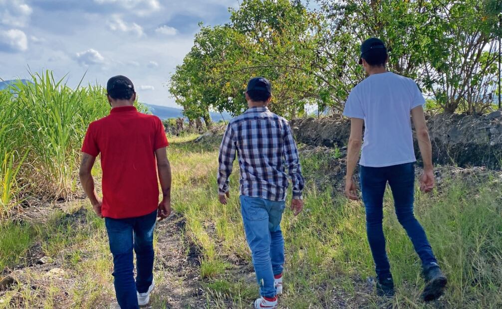 Colombianos reclutados con engaños dicen que la organización criminal quiere un ejército con 300 exmilitares o guerrilleros colombianos, por su experiencia con las armas.  Foto: Carlos Arrieta | El Universal