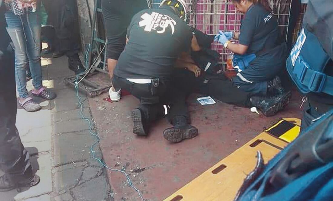 Homicidio en Xochimilco. Un hombre de entre 30 y 35 años de edad, perdió la vida al intentar detener a un ladrón en un mercado. Foto: ESPECIAL