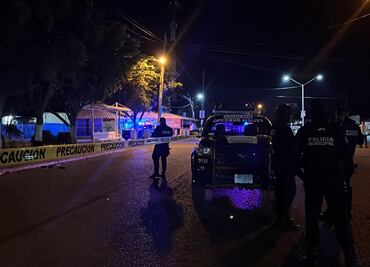 Abandonan dos cuerpos en una parada de autobuses en Navolato, Sinaloa