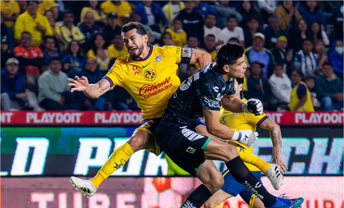 FOTO: IMAGO7 - El fuerte choque entre Henry Martín y Carlos Moreno