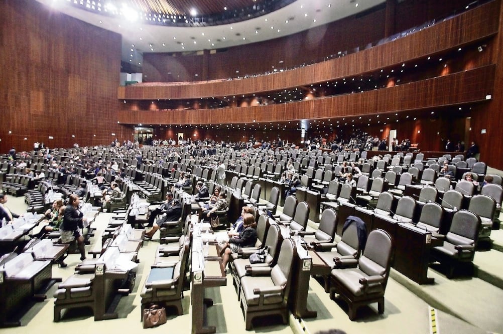 La Cámara de Diputados alista un “bono navideño” que se ha mantenido en la opacidad; cada uno de los 500 integrantes de ese órgano legislativo tiene asignados 361 mil pesos (ARCHIVO. EL UNIVERSAL)