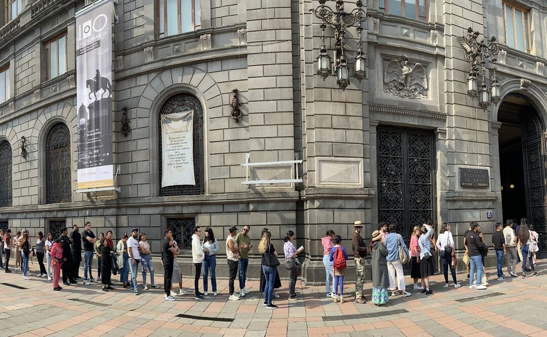 Largas filas registró el último día de la exposición de Monet. Foto: Berenice Fregoso/ EL UNIVERSAL