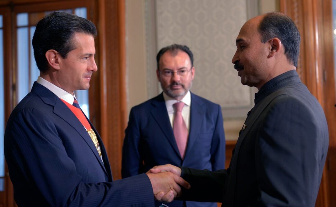 El jefe del Ejecutivo resaltó con cada nuevo embajador el objetivo de impulsar la diversificación de nuestros vínculos económicos y políticos. /Especial