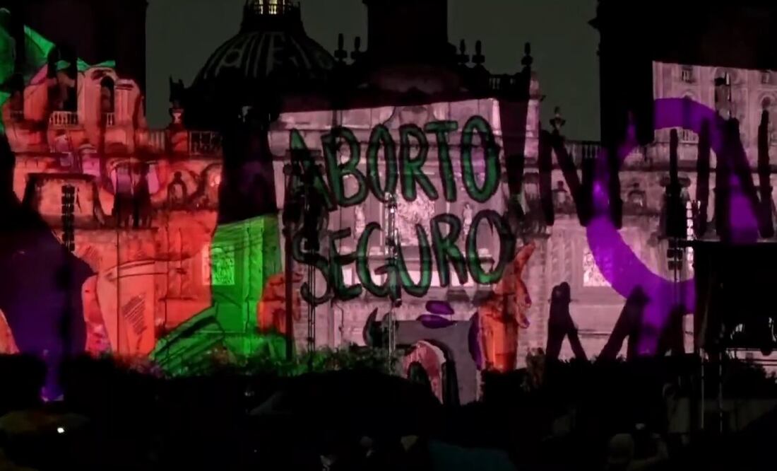 Consigna al aborto seguro en el videomapping "Memoria Luminosa. México Tenochtitlan 700 años". Foto: Especial