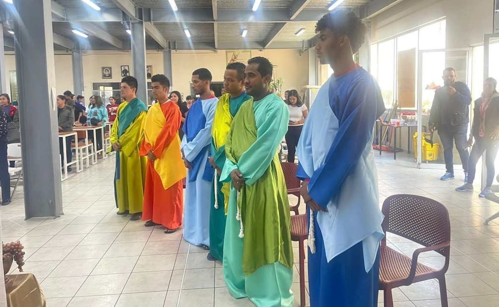 De acuerdo con el Padre Marco Antonio Luna Aguilar, la Semana Santa motiva a los migrantes "a no flaquear pese a las caídas o complicaciones". Foto: Especiales/ Casa del Migrante.