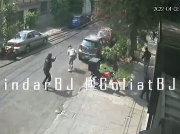 “Ya valió, ahí viene la tira”, policías frustran asalto a repartidor en Benito Juárez