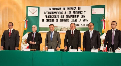 Reconocen a EL UNIVERSAL por mantener viva la memoria histórica