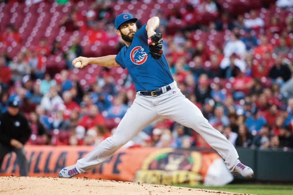 Jake Arrieta no pierde desde el pasado 15 de julio; en ese lapso suma 15 victorias y dos duelos sin decisión (JOHN MINCHILLO. AP)