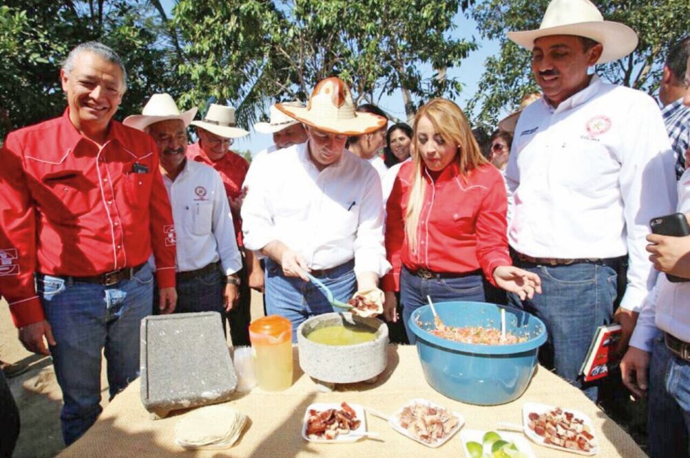 José Antonio Meade Kuribreña, precandidato del PRI a la Presidencia de la República, recorrió ayer el estado de Colima, donde tuvo una reunión con el sector ejidal y agropecuario de la entidad. Foto: ESPECIAL