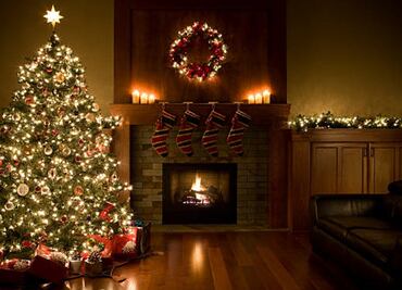 ¿Por qué se ponen luces rojas y amarillas en el árbol de Navidad?