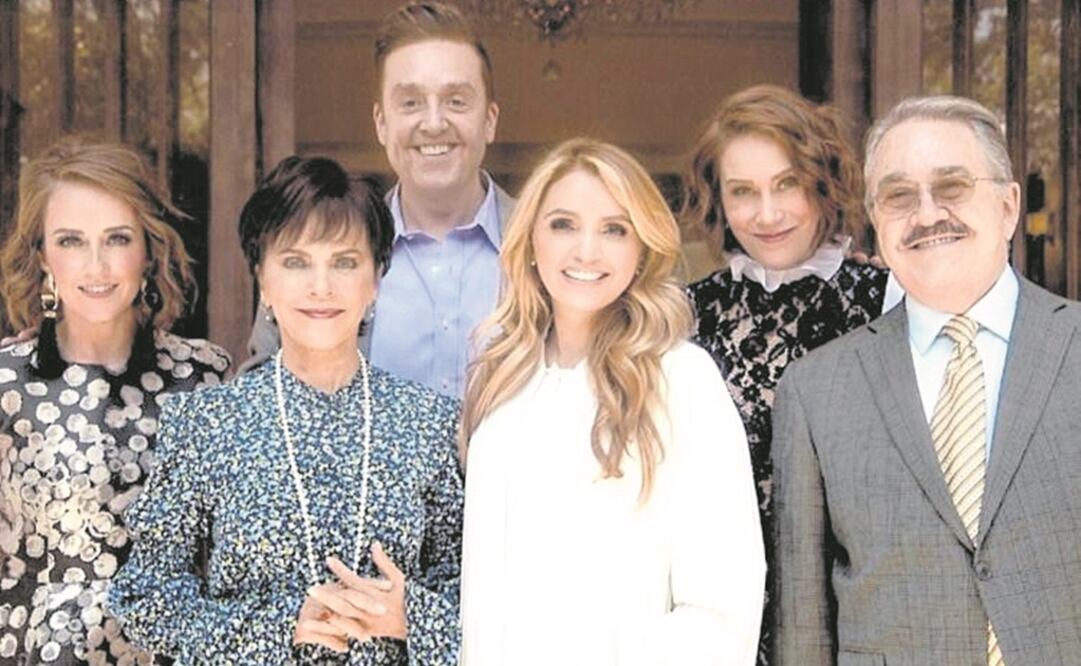 El equipo de Pati Chapoy durante su reunión con Angélica Rivera. (TWITTER)