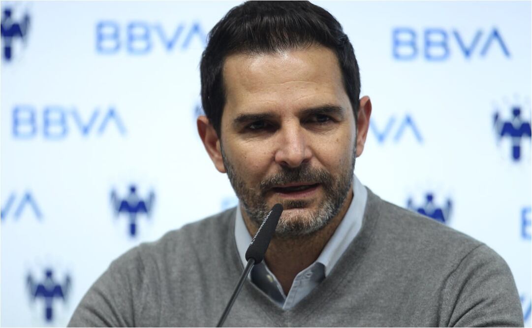 Davino en conferencia de prensa con Monterrey / Foto: Imago7