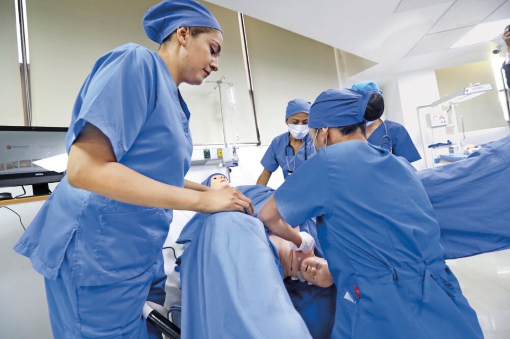 Comisión de Defensa avala reforma de Sheinbaum en materia de ascensos para médicos militares. Foto: EL UNIVERSAL