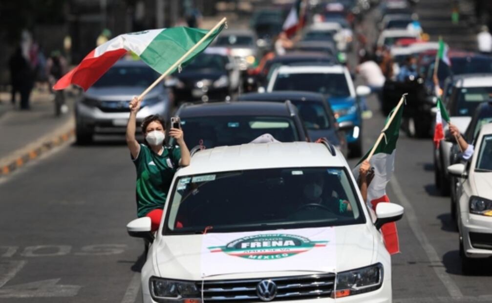 Automovilistas protestan por políticas de AMLO sobre Paseo de la Reforma