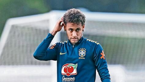 La madre de Neymar defiende a su hijo de las críticas
