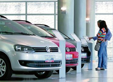 Venta de autos nuevos se incrementa 32% en noviembre: Inegi