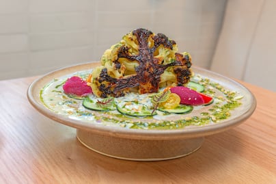 Lunes sin carne: prepara coliflor rostizada