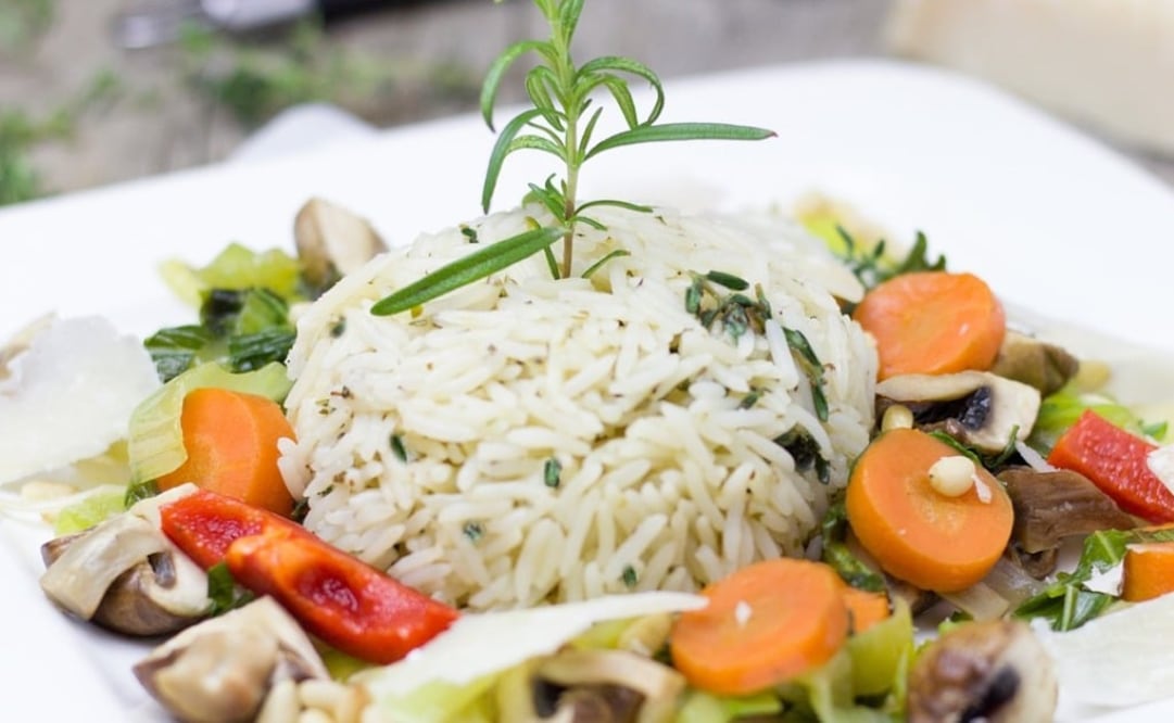 El arroz es rico carbohidratos, por lo que es una gran fuente de energía para el cuerpo. (Foto: Pixabay)