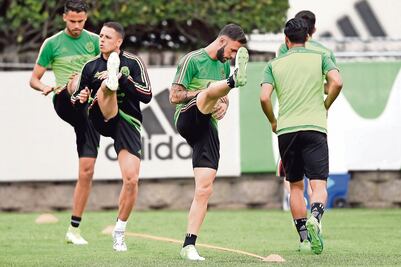 Se baja del barco tricolor