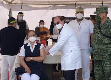 Inicia vacunación de refuerzo contra Covid-19 a sector salud de Coahuila