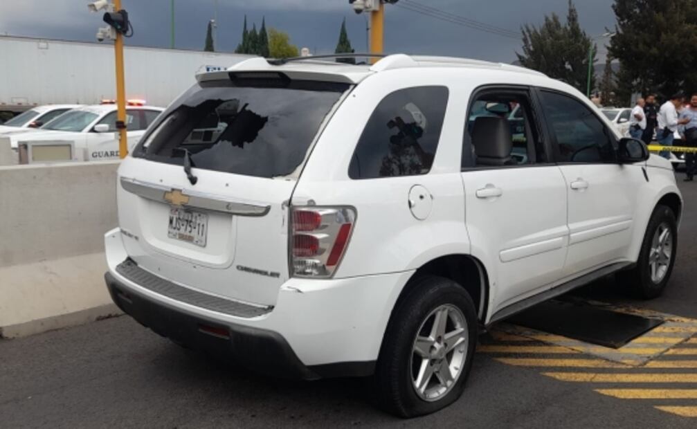 Asalto a gasolinera en Edomex provoca persecución y balacera; termina con 3 heridos y un detenido