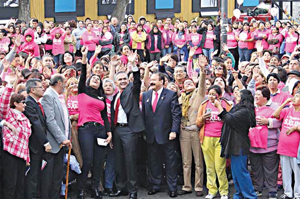 De acuerdo con el jefe de Gobierno del Distrito Federal, Miguel Ángel Mancera, en noviembre próximo se llevarán a cabo las primeras intervenciones. Ayer encabezó un evento contra el cáncer de mama en Iztapalapa (ESPECIAL)