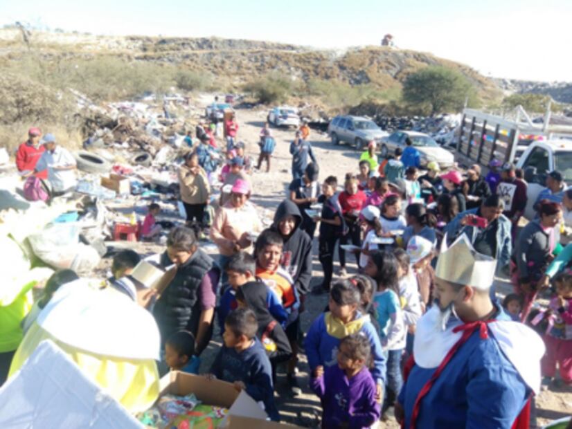 Reyes Magos llegan en patrullas a Ciudad Victoria