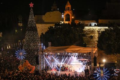 Belén vuelve a iluminar su árbol de Navidad después de dos años; ceremonia honra a víctimas de Gaza