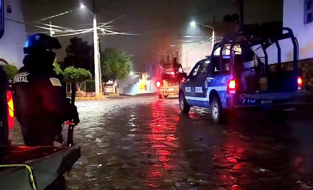 Grupos armados que presuntamente forman parte de una banda dedicada al despojo de vehículos, intimidaron a elementos de la Policía Estatal Preventiva en Sinaloa. Foto: Archivo / EL UNIVERSAL