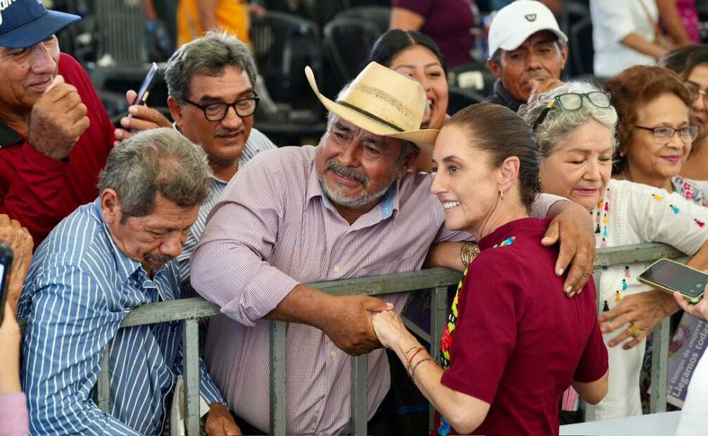 La presidenta Claudia Sheinbaum Pardo durante la entrega de pensiones para el Bienestar de Personas Adultas Mayores en Tabasco este domingo 24 de mayo de 2026. Foto: Presidencia