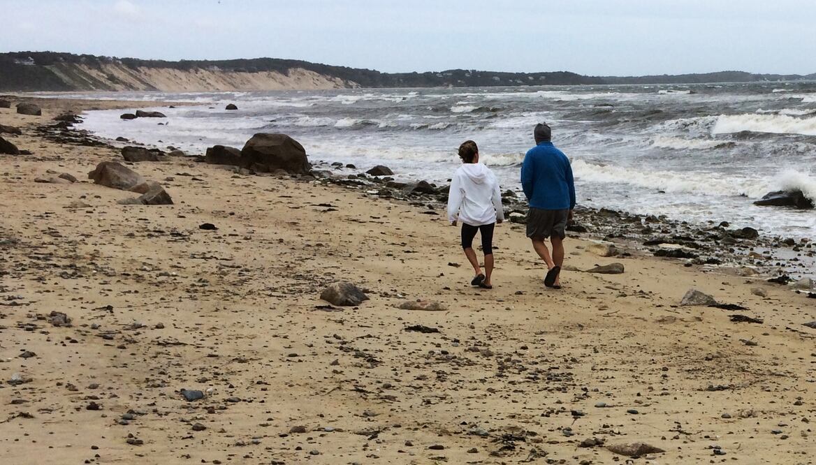 El sistema de tormentas Hermine causó fuerte oleaje en la bahía de Cape Cod en Bourne, Massachusetts (Foto: AP)