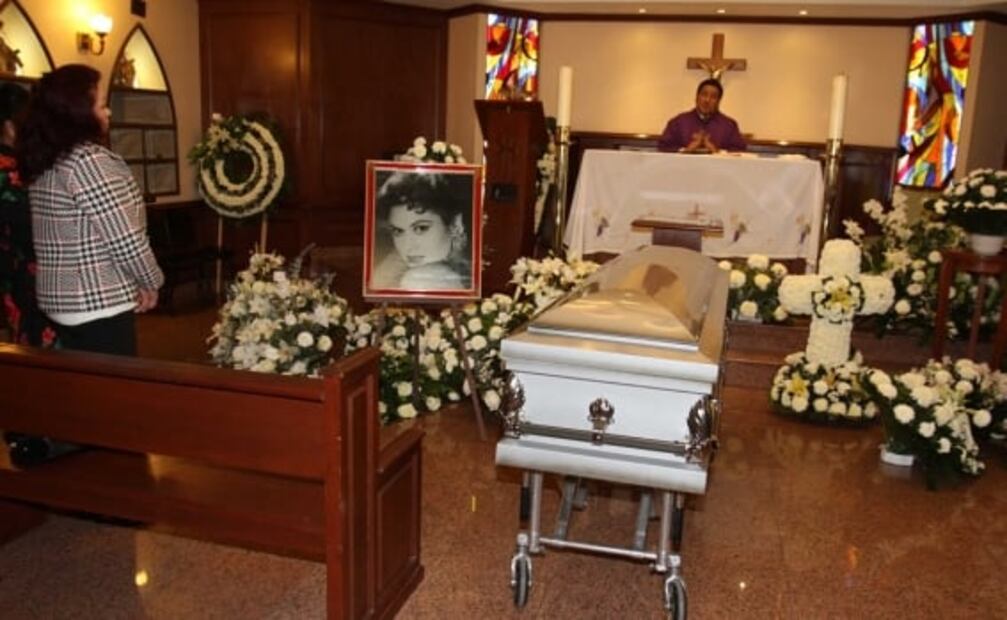 Velorio de Ana Bertha Lepe. Archivo EL UNIVERSAL.